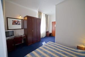 motels and hotels for treatment in Truskavets hotel Sani 07