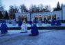 У Трускавці поставили унікальний "Різдвяний вертеп" та дідуха